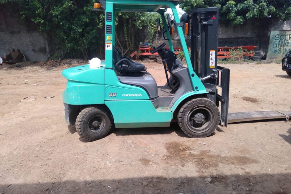 sewa forklift, sewa forklift depok, sewa forklift margonda depok, forklift 24 jam