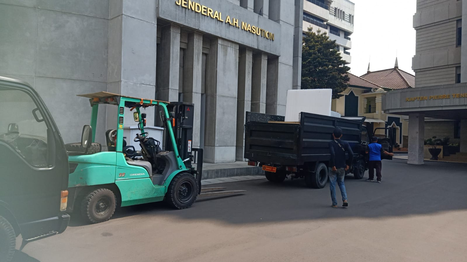 rental-forklift-termurah-di-cisarua