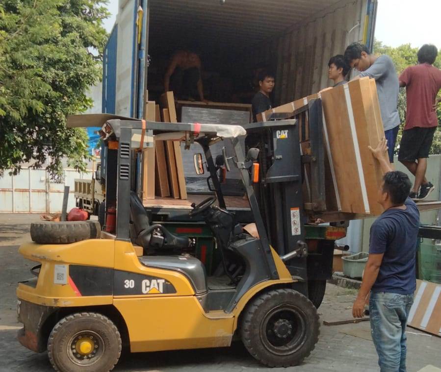 sewa-forklift-ciseeng-bogor-terpercaya