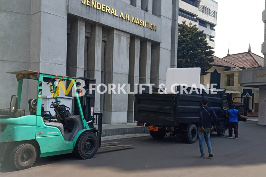 sewa forklift kuningan jakarta 24 jam