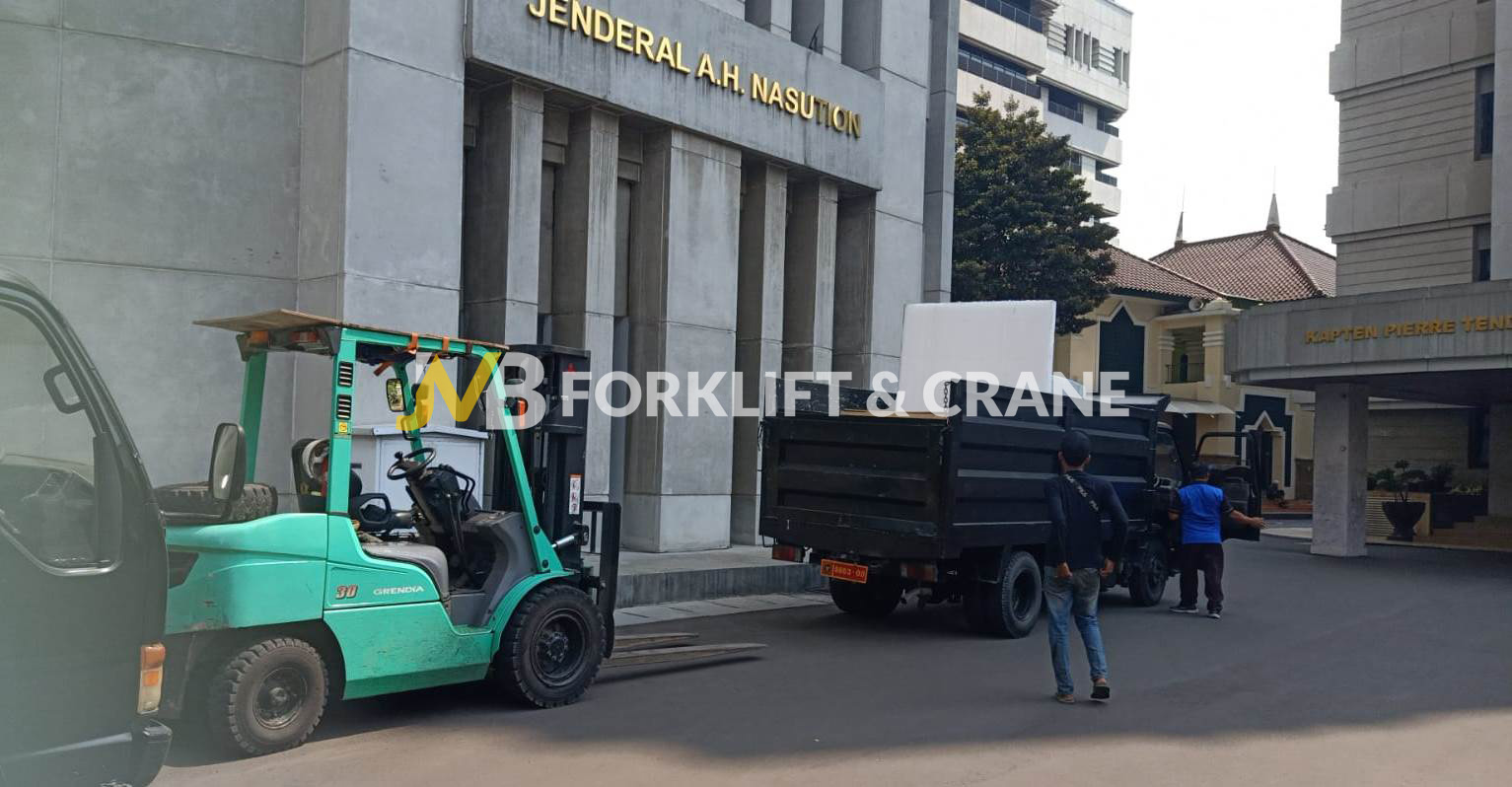 sewa-forklift-kuningan-jakarta
