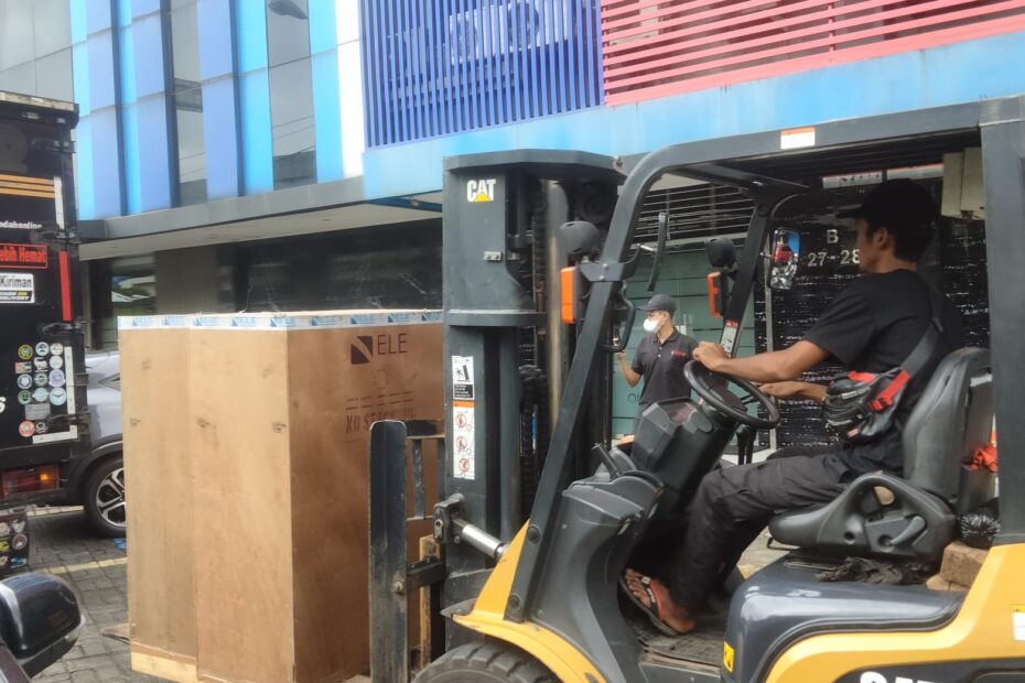 layanan sewa forklift yasmin bogor