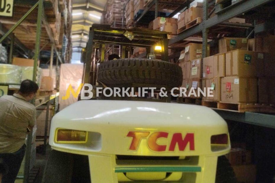 sewa forklift kebayoran baru jakarta 24 jam